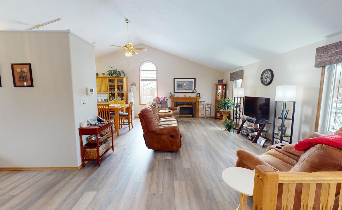 1-7229 TWP RD 492