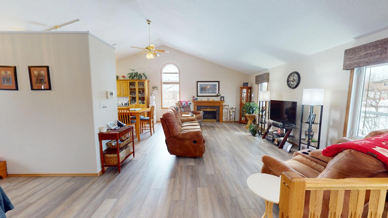 1-7229 TWP RD 492