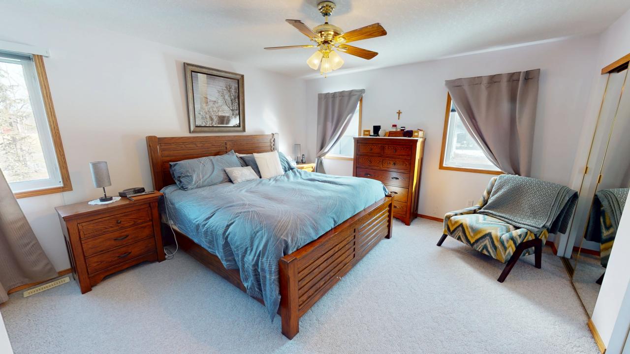 1-7229 TWP RD 492