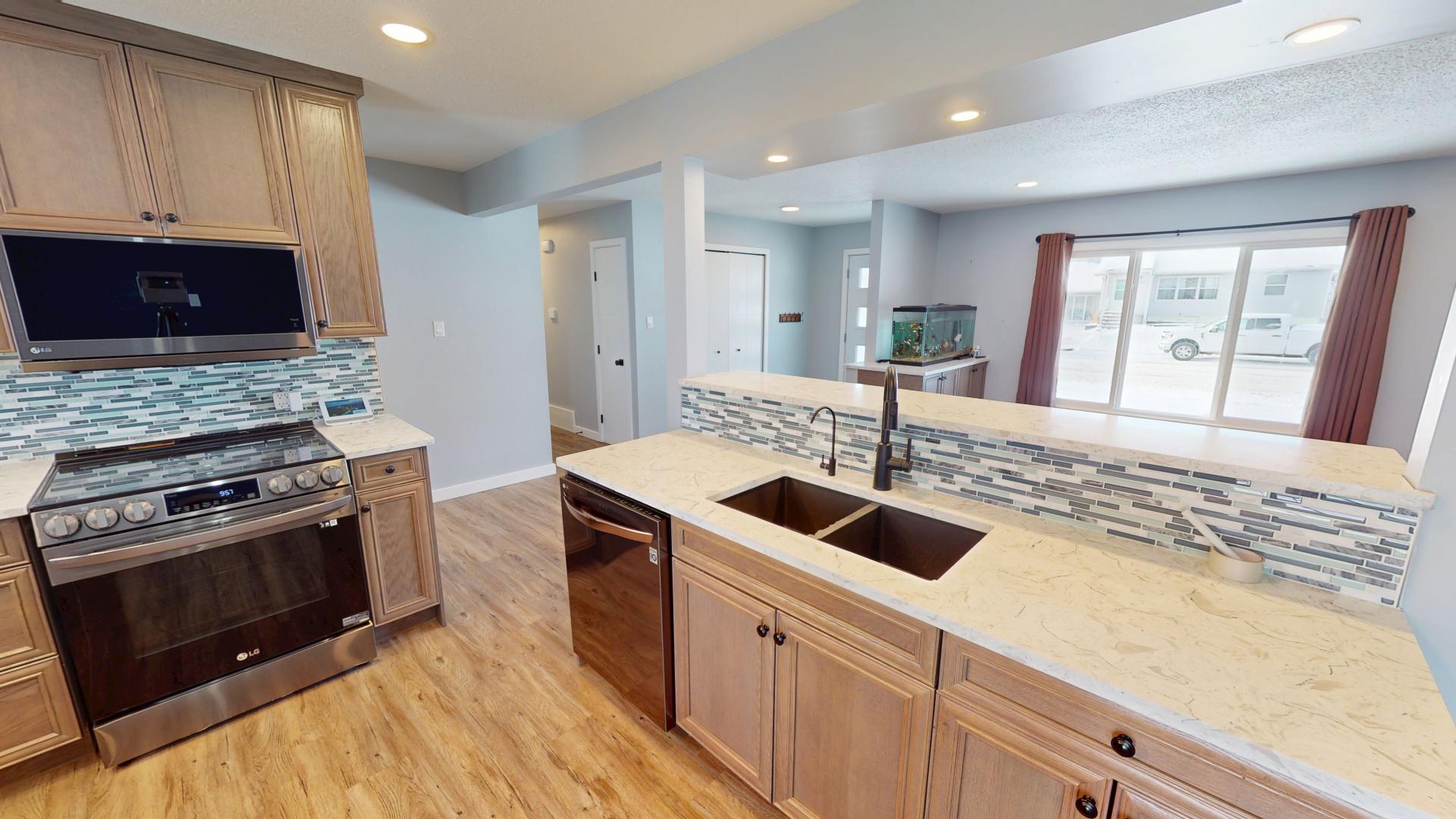 4408 55 Ave