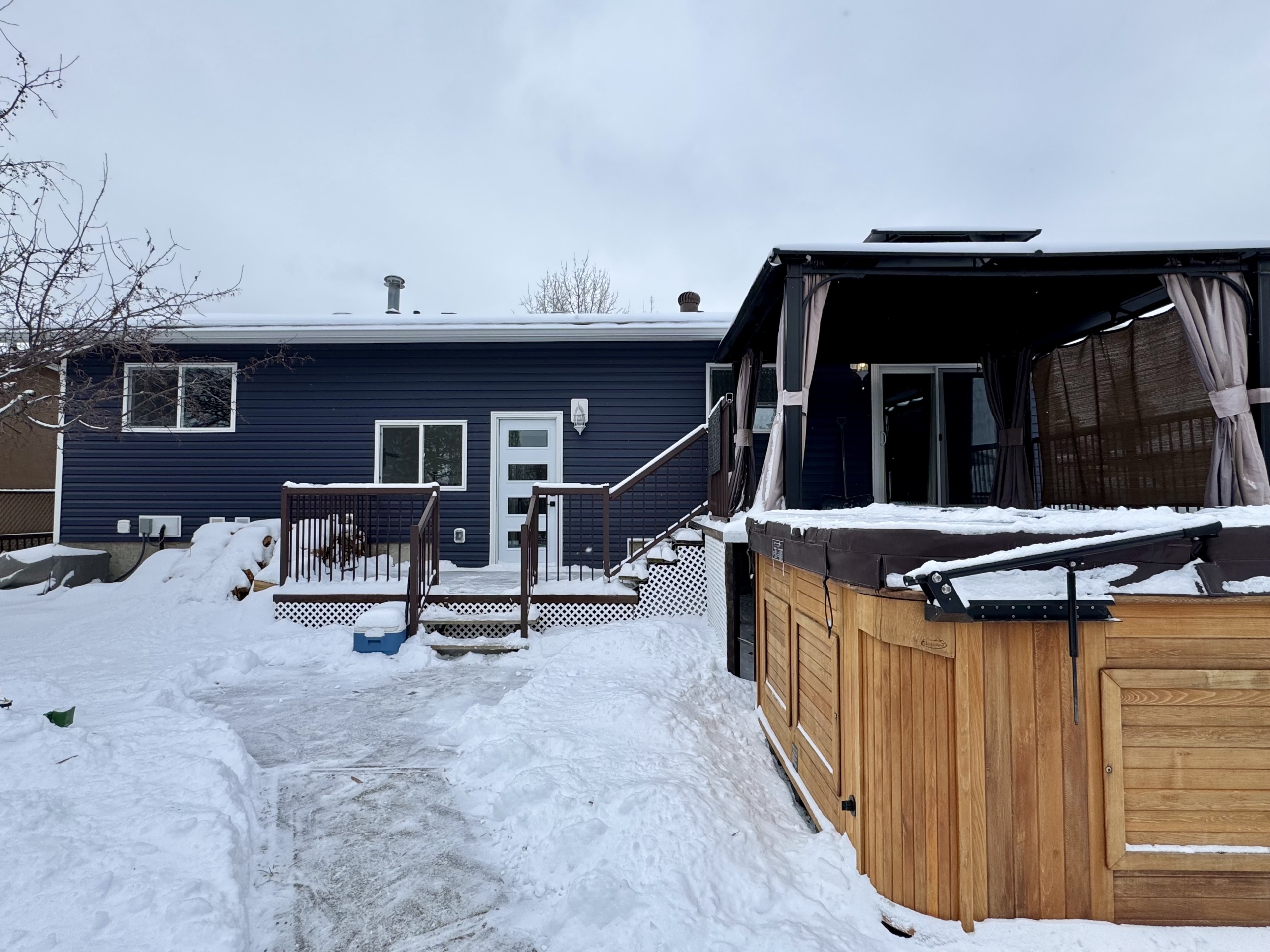 4408 55 Ave