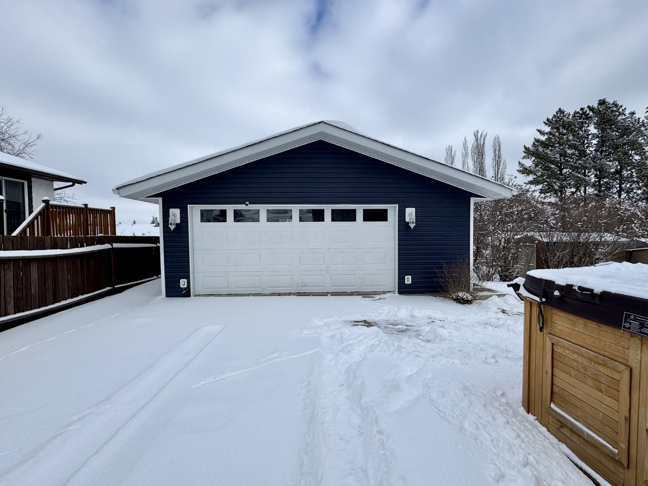 4408 55 Ave