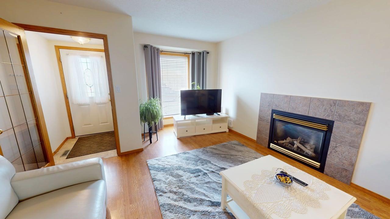 3907 46 St