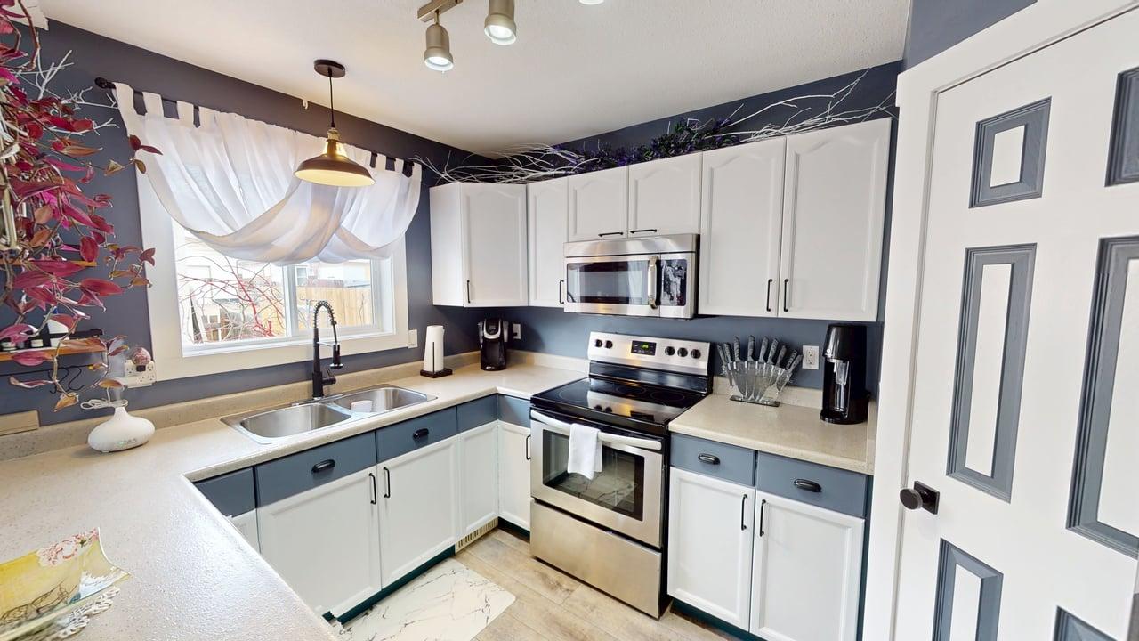 5016 43 ST