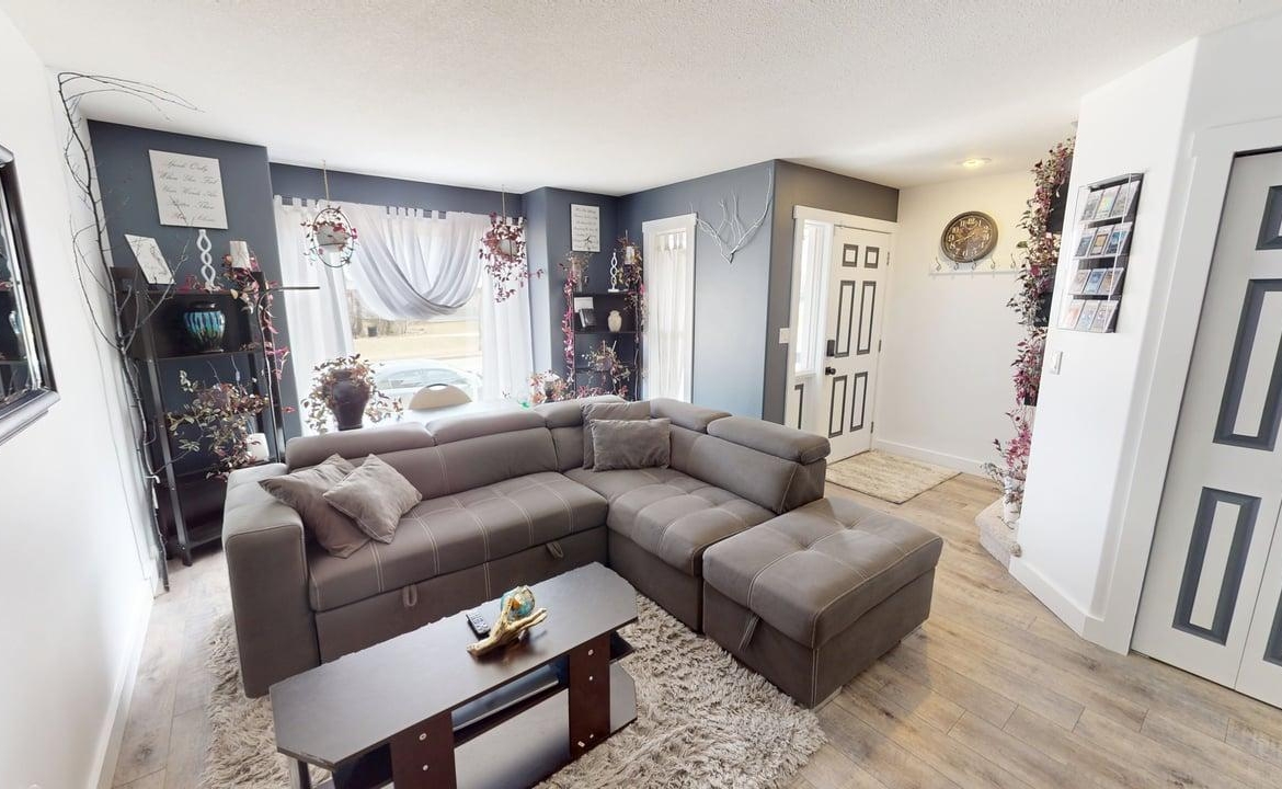 5016 43 ST