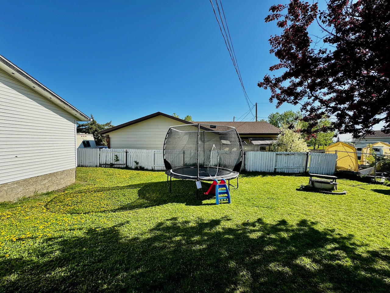 4824 55 Ave