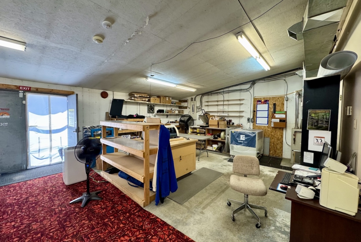5215 Industrial Rd