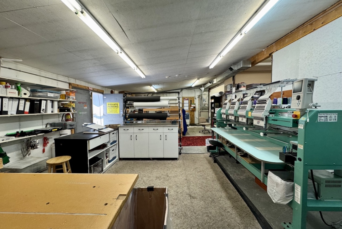 5215 Industrial Rd