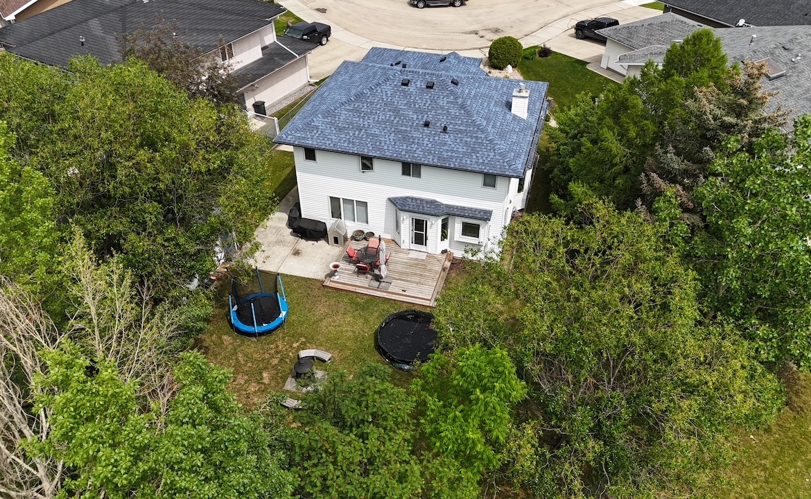 4121 46 Ave