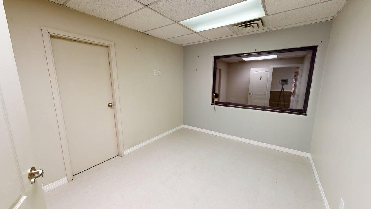 #2 5211 50 St