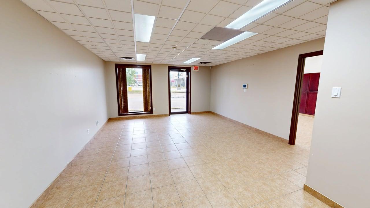 #3 5211 50 St