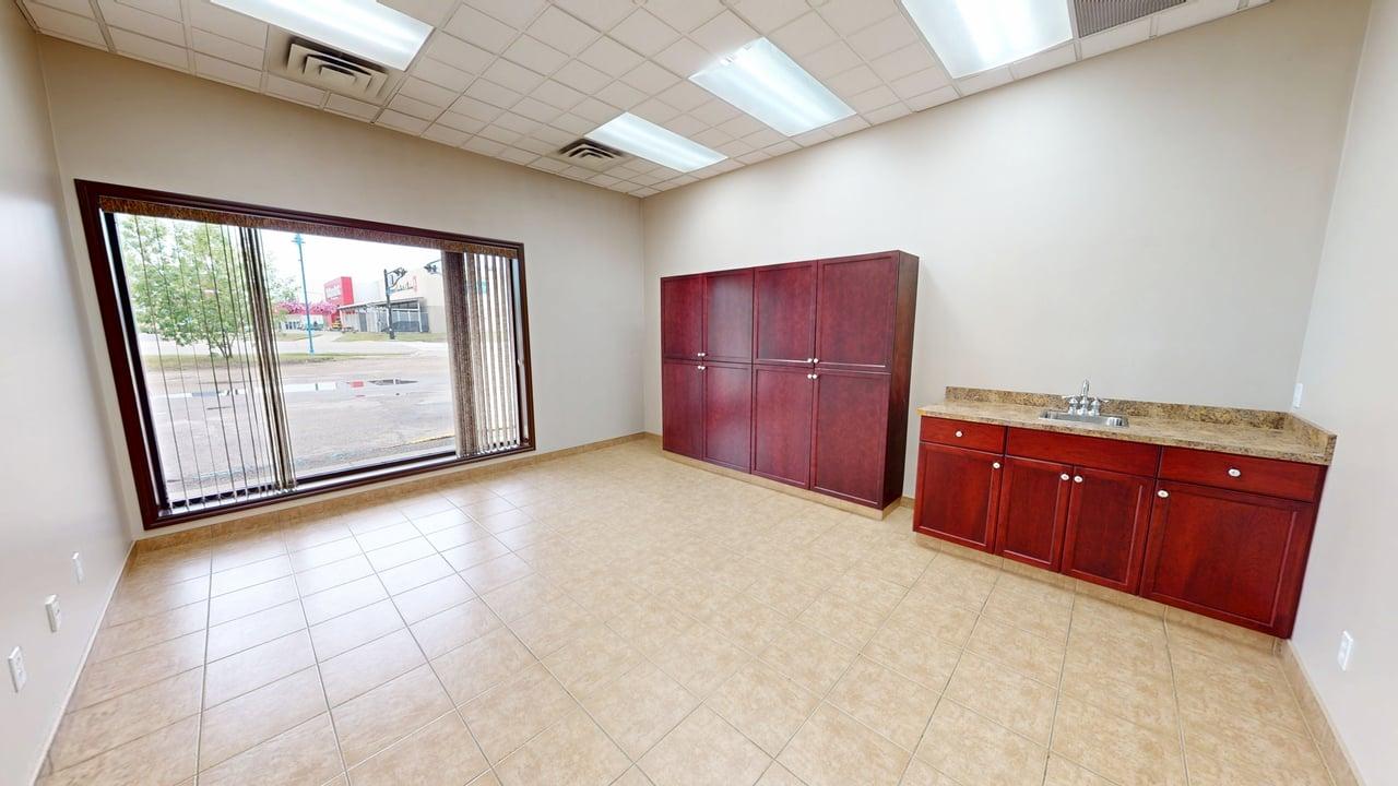 #3 5211 50 St