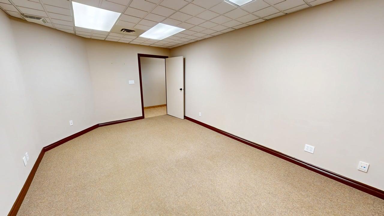 #3 5211 50 St