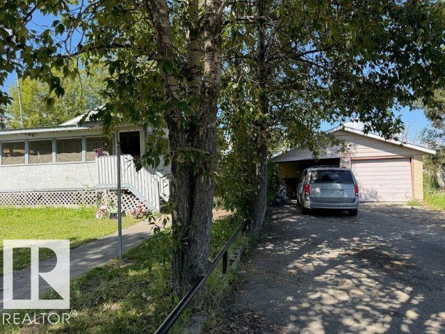 6116 50 Ave