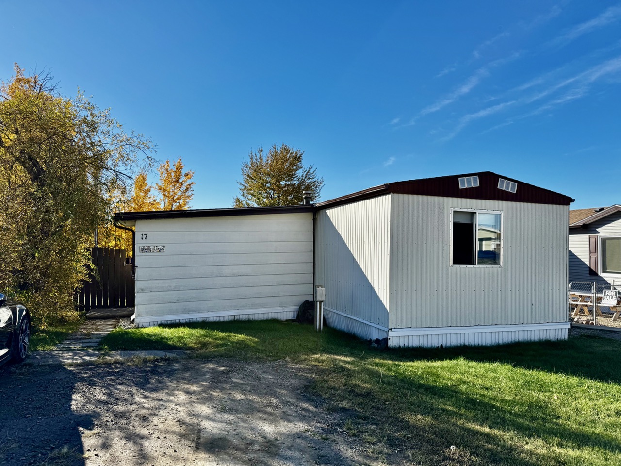17 2251 50 St