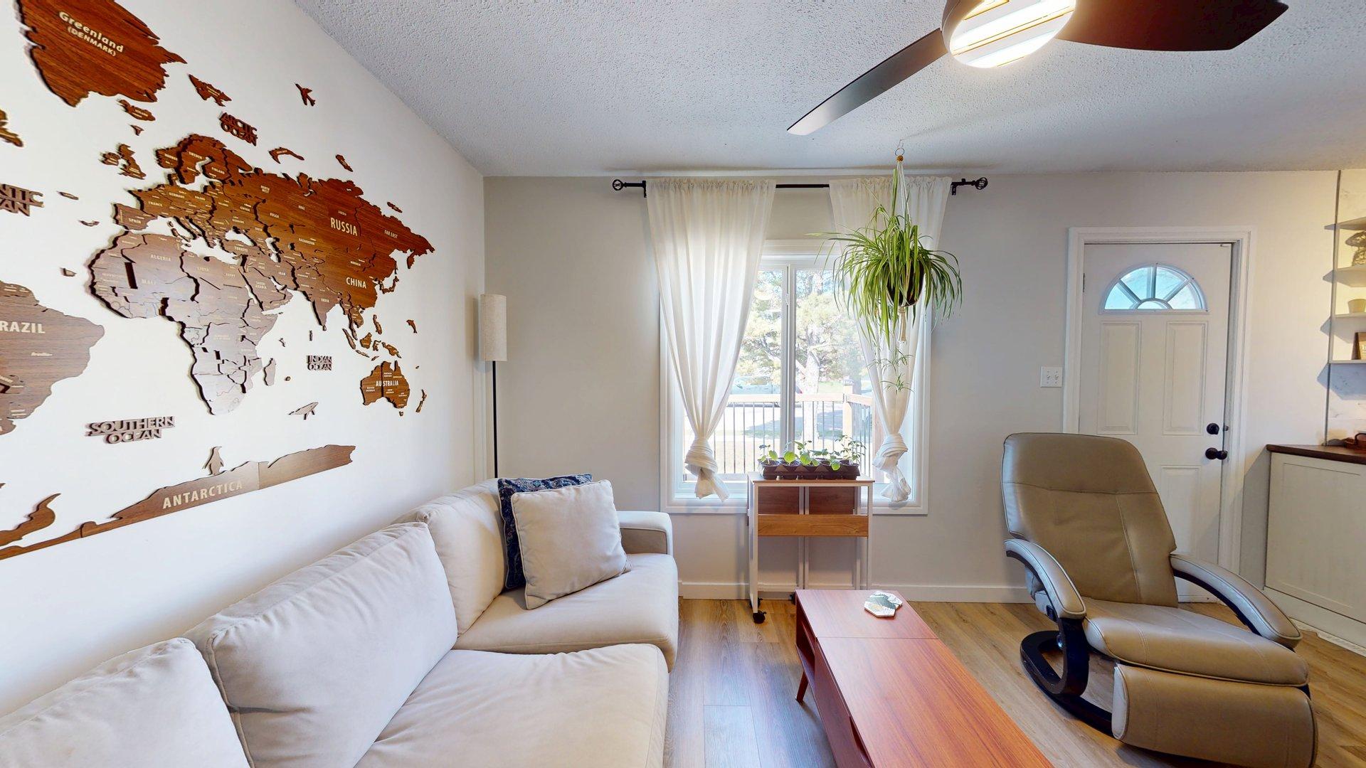 4901 44 St