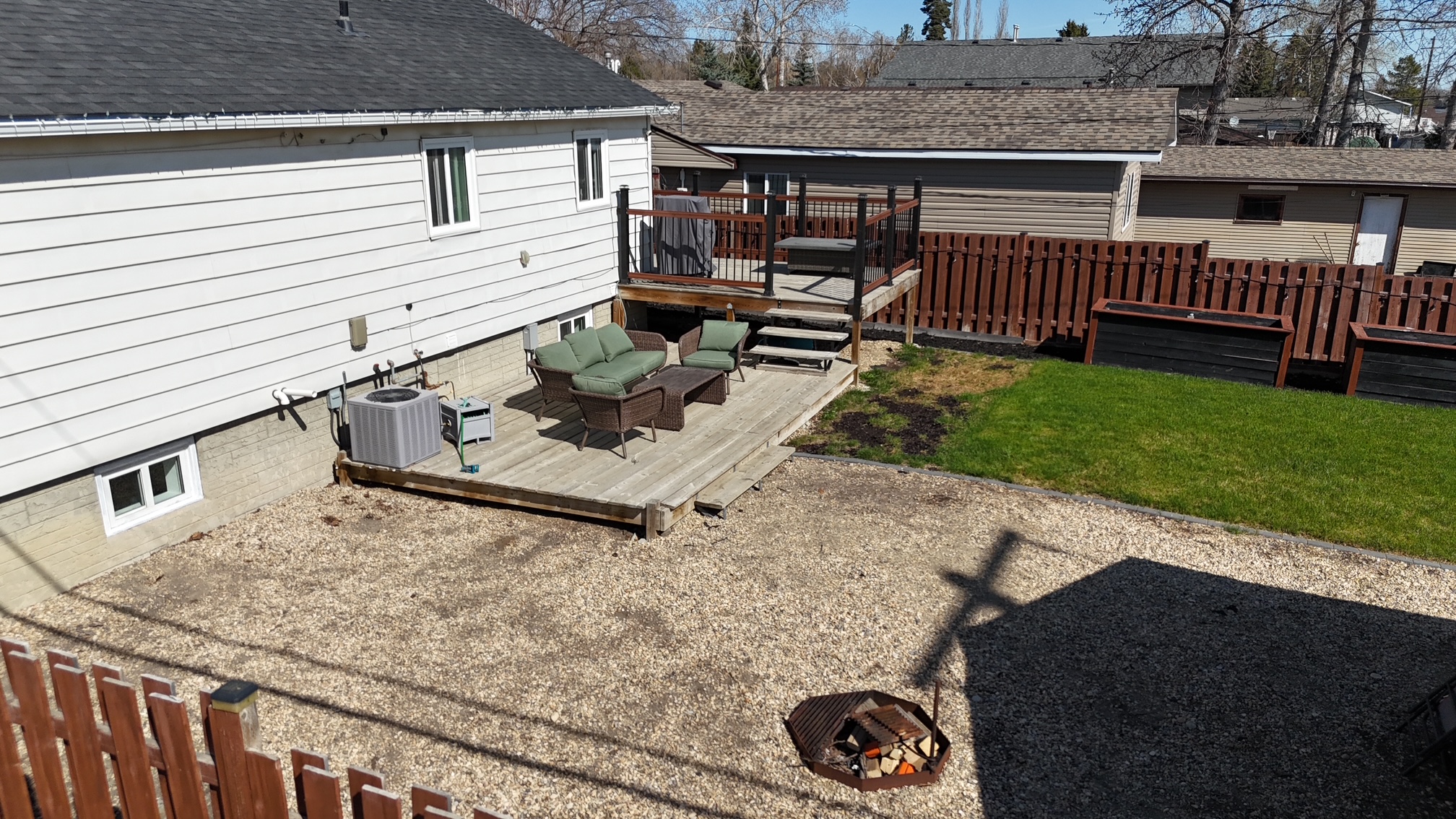 4901 44 St