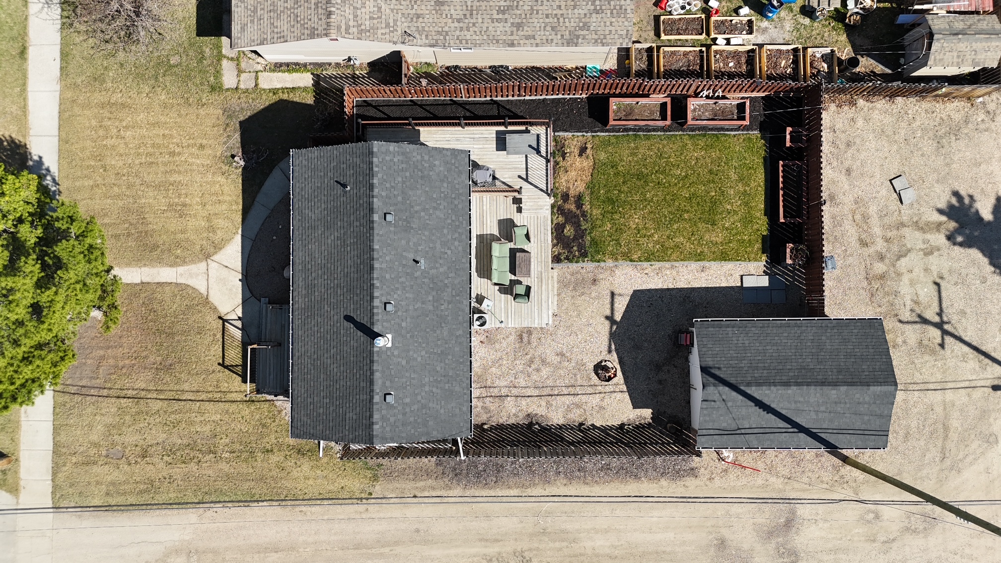 4901 44 St
