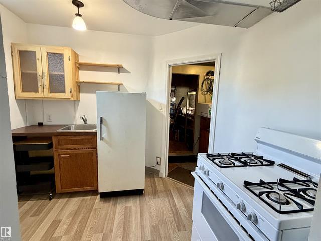 5040 49 ST