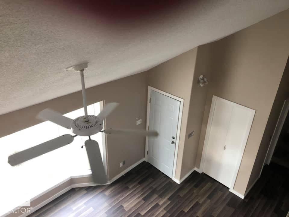 4805 47 St