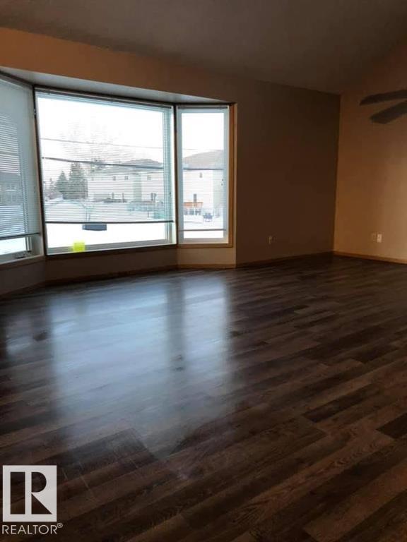 4805 47 St