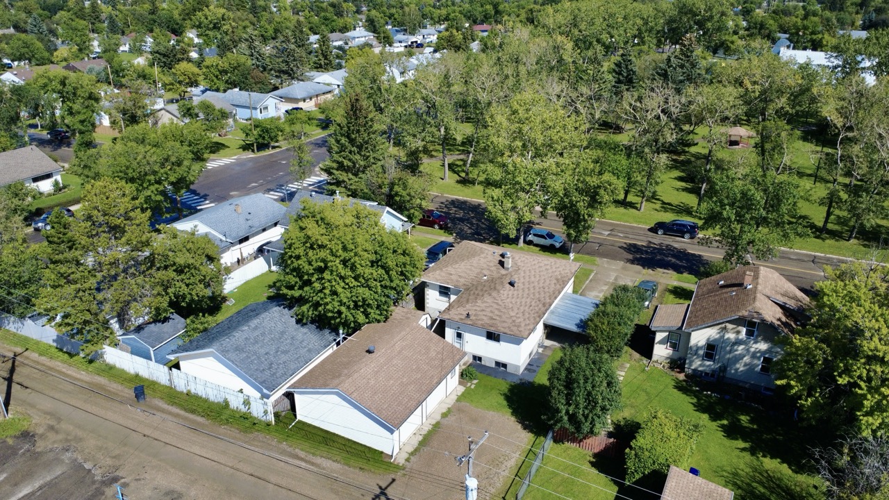 5044 49 St