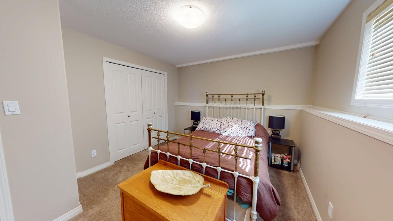4404 Madsen Ave