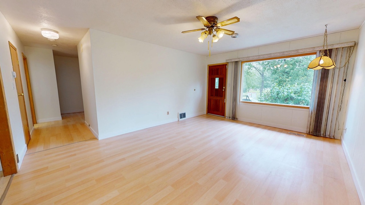 5044 49 St