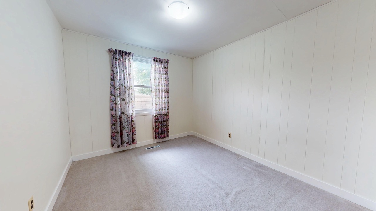 5044 49 St