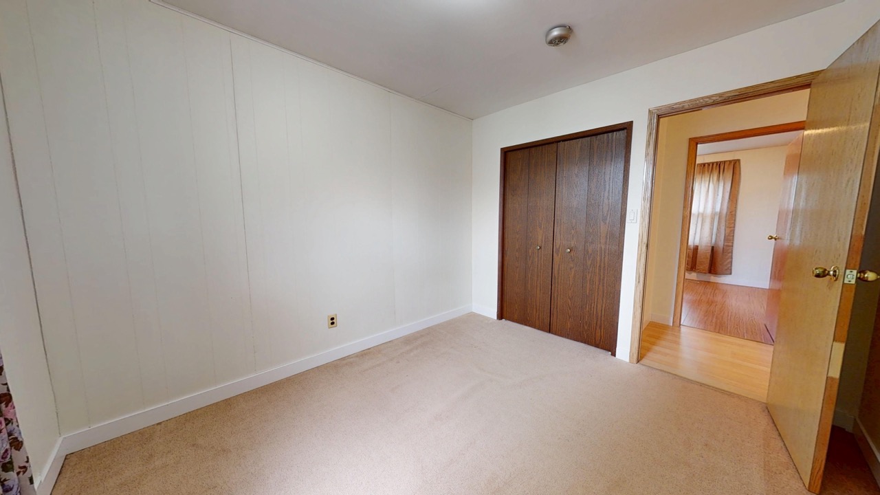 5044 49 St