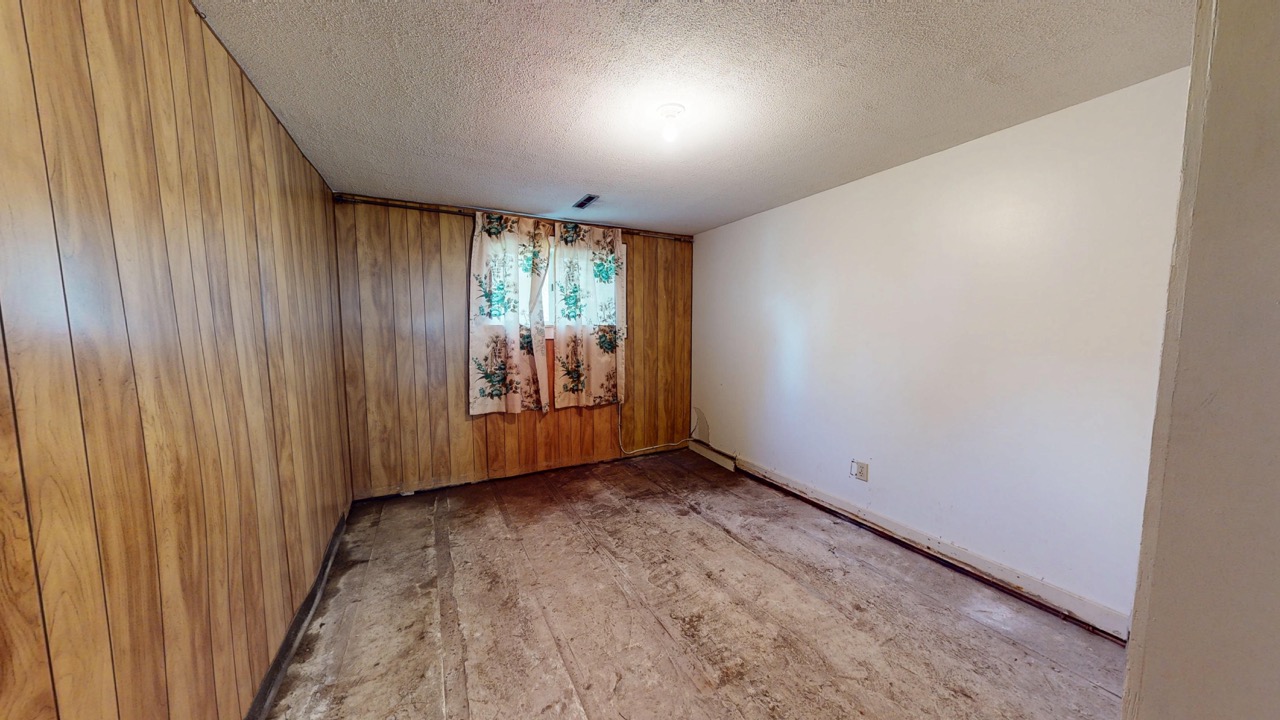 5044 49 St