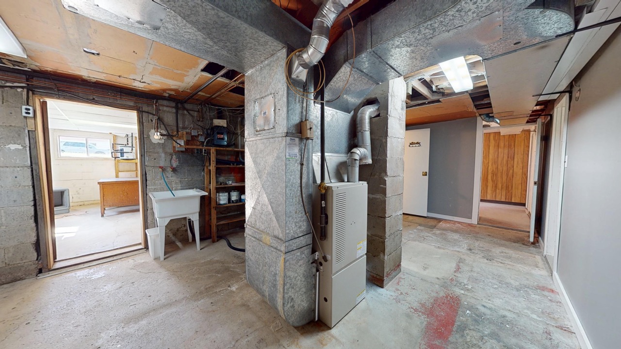 5044 49 St