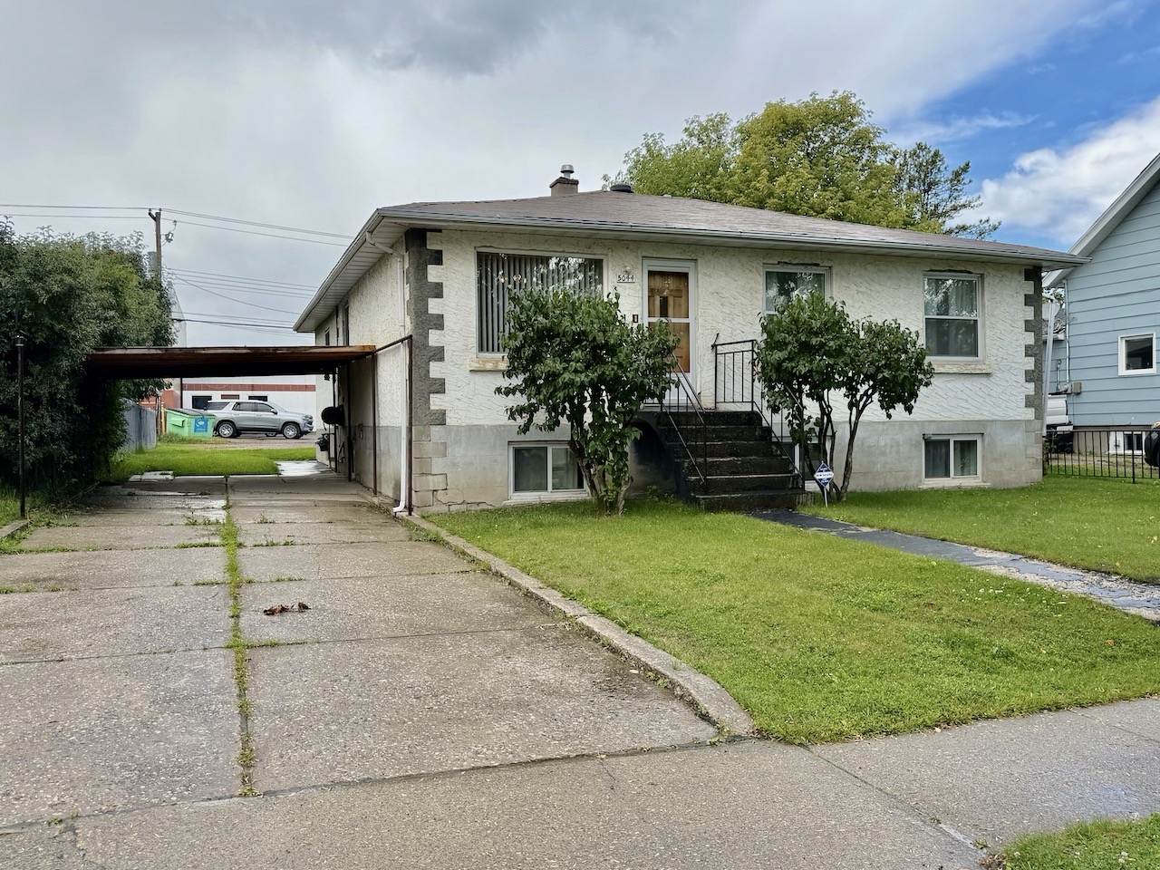5044 49 St