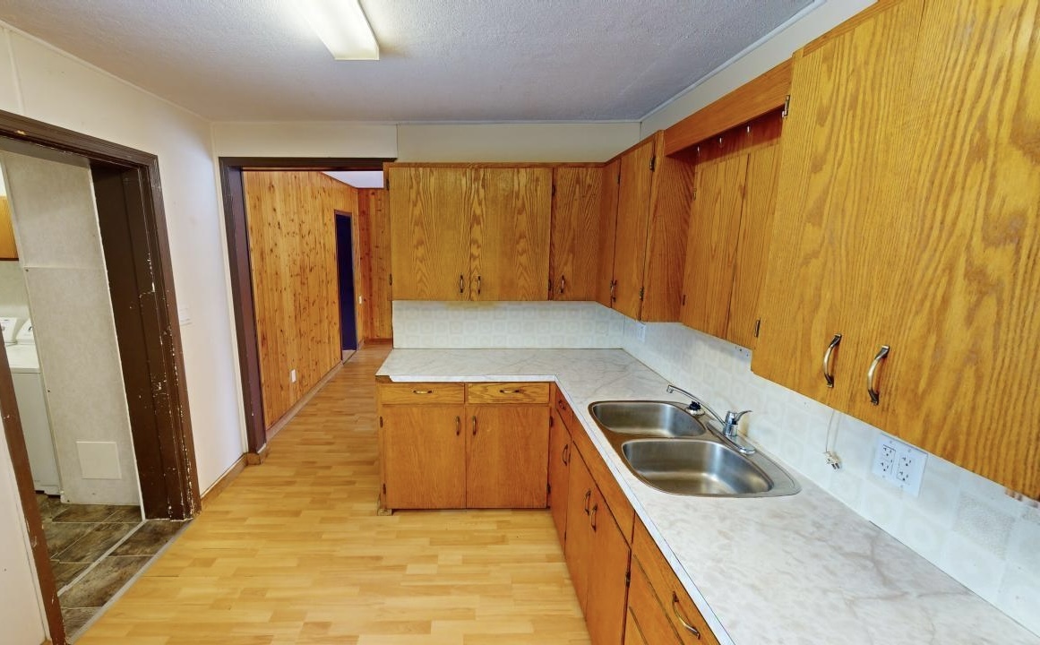 4708 47 Ave
