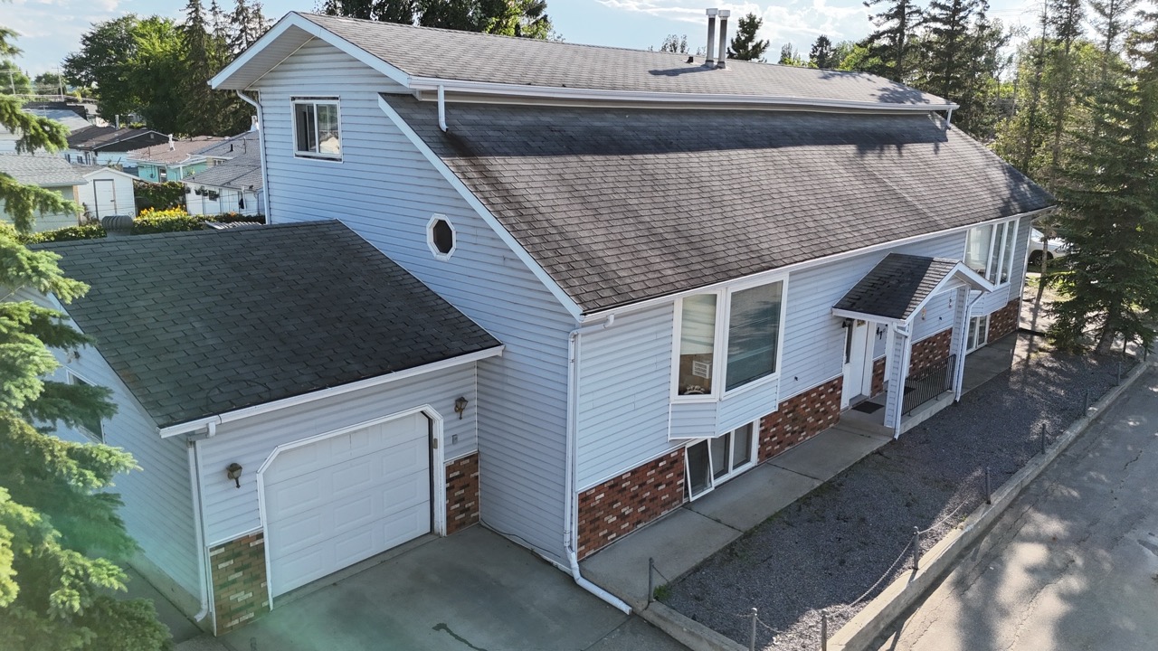 4805 47 St