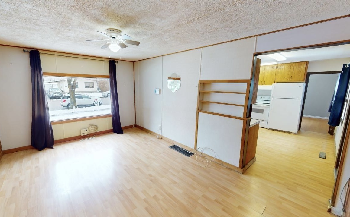 4708 47 Ave