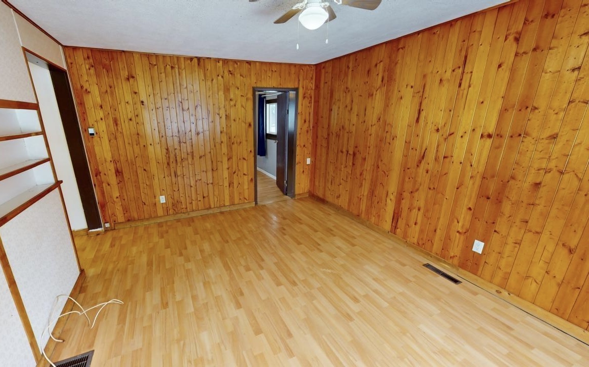 4708 47 Ave