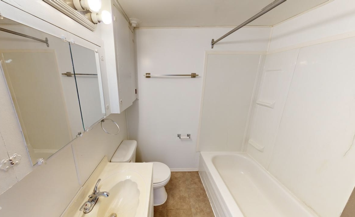 4708 47 Ave