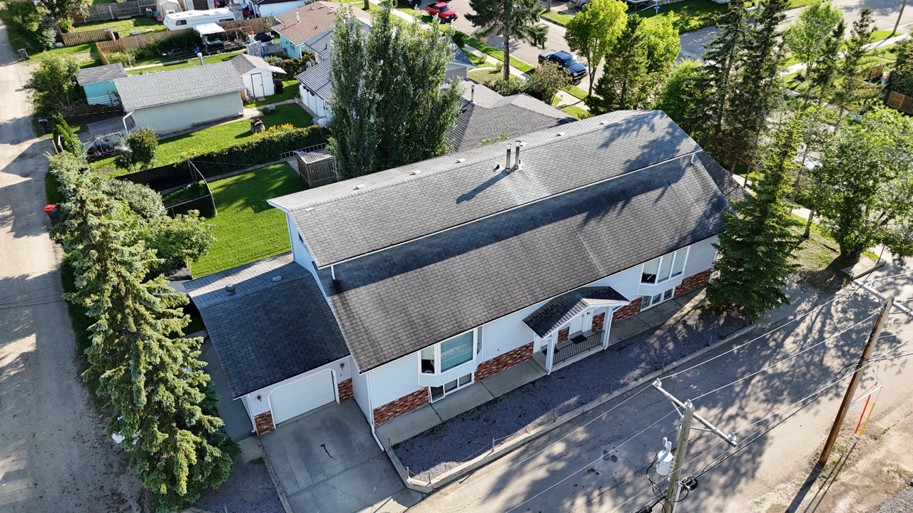 4805 47 St
