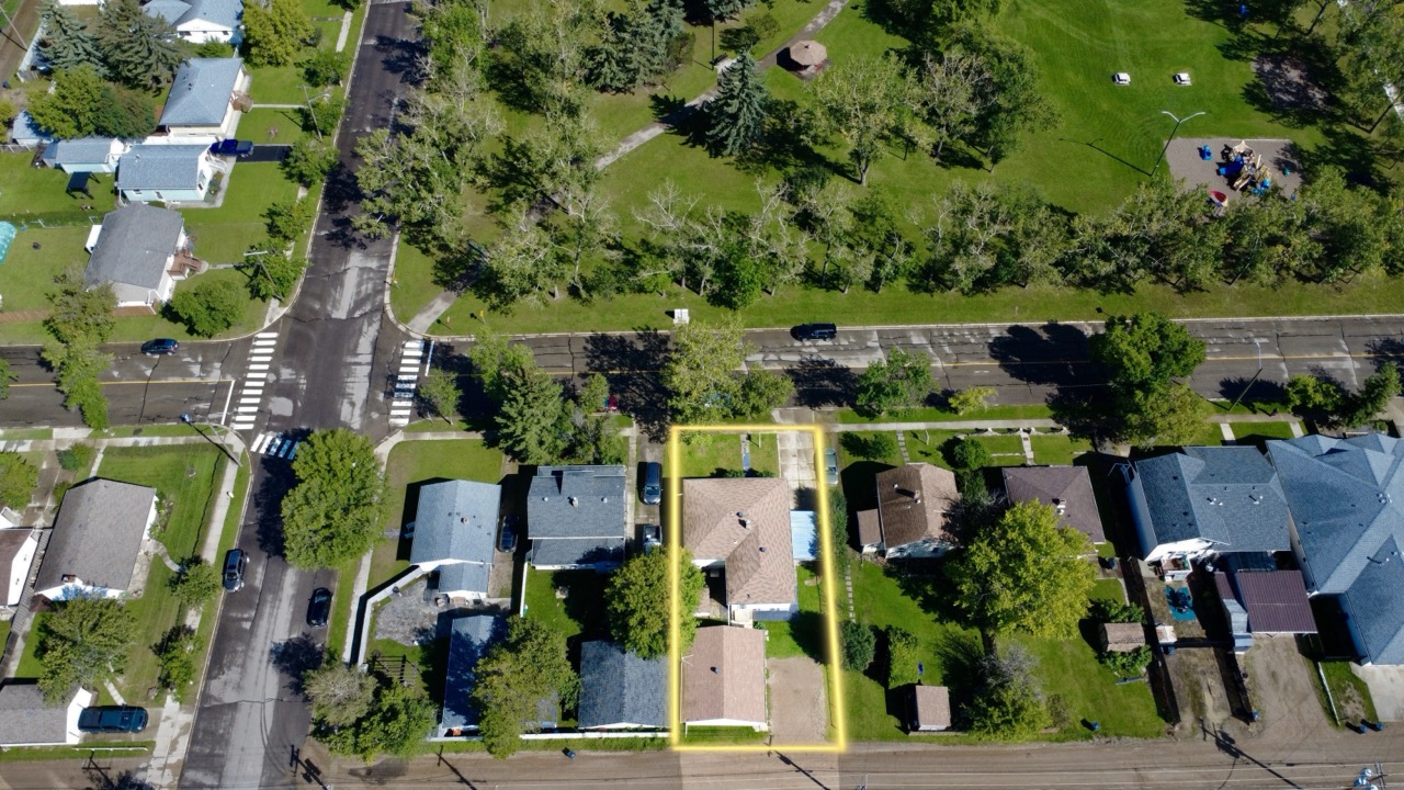 5044 49 St