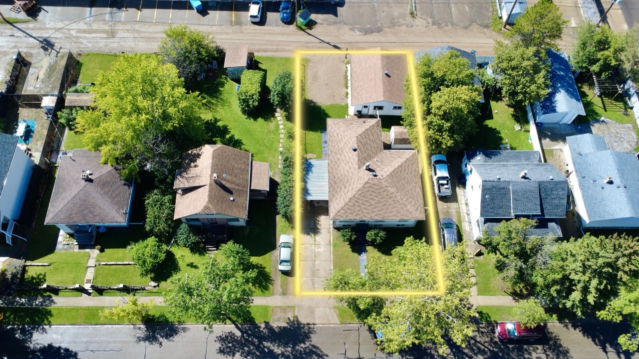 5044 49 St