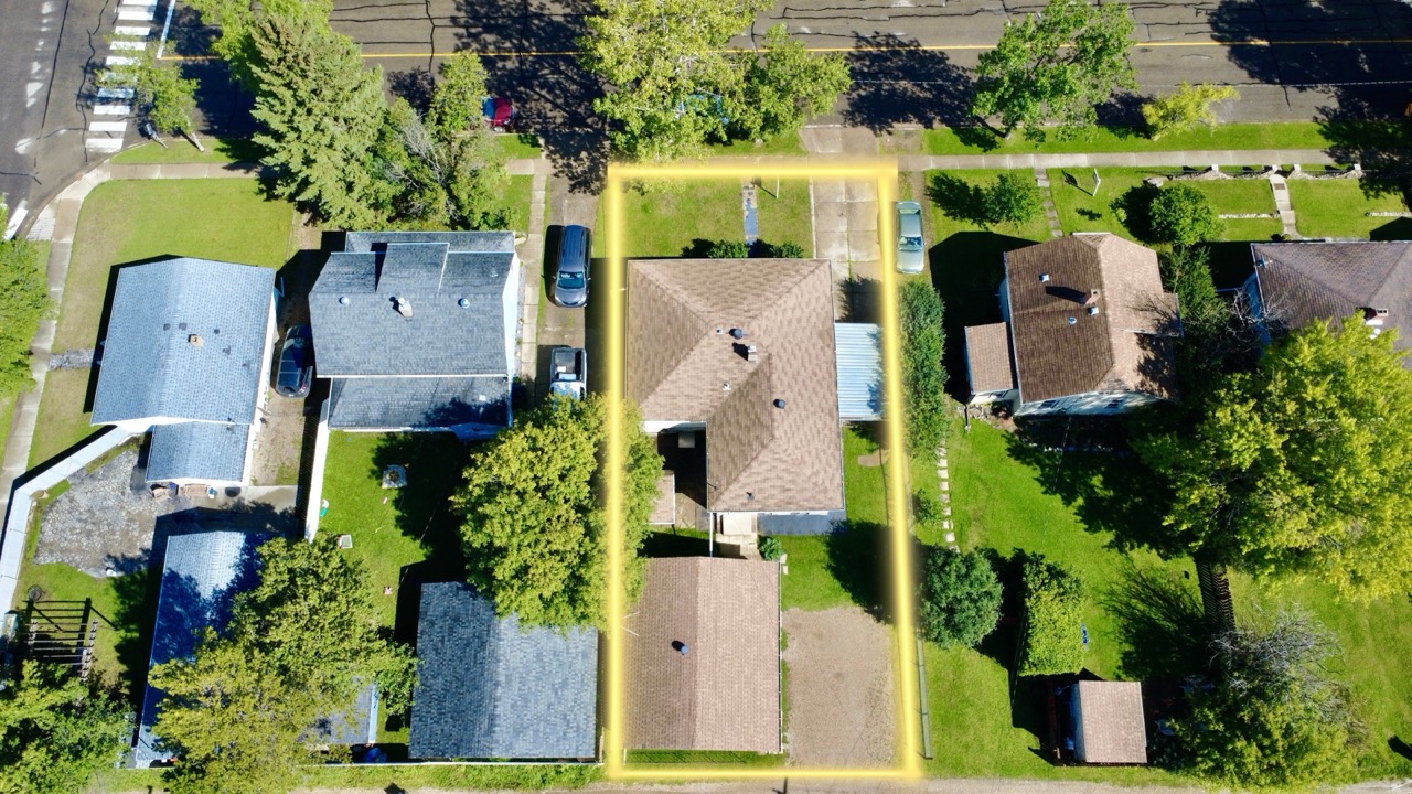 5044 49 St