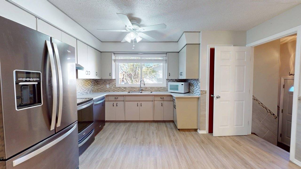 4738 49 ST