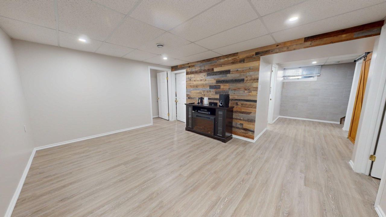 4738 49 ST