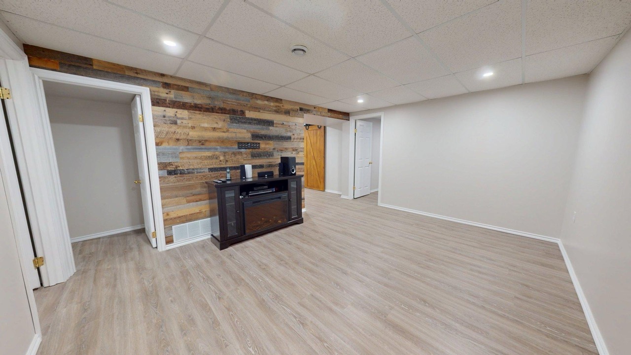 4738 49 ST
