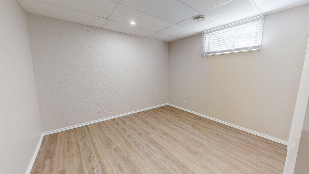 4738 49 ST