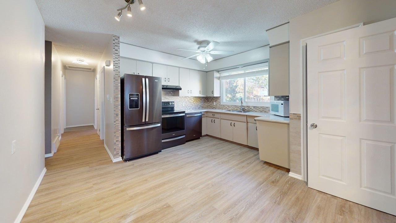 4738 49 ST