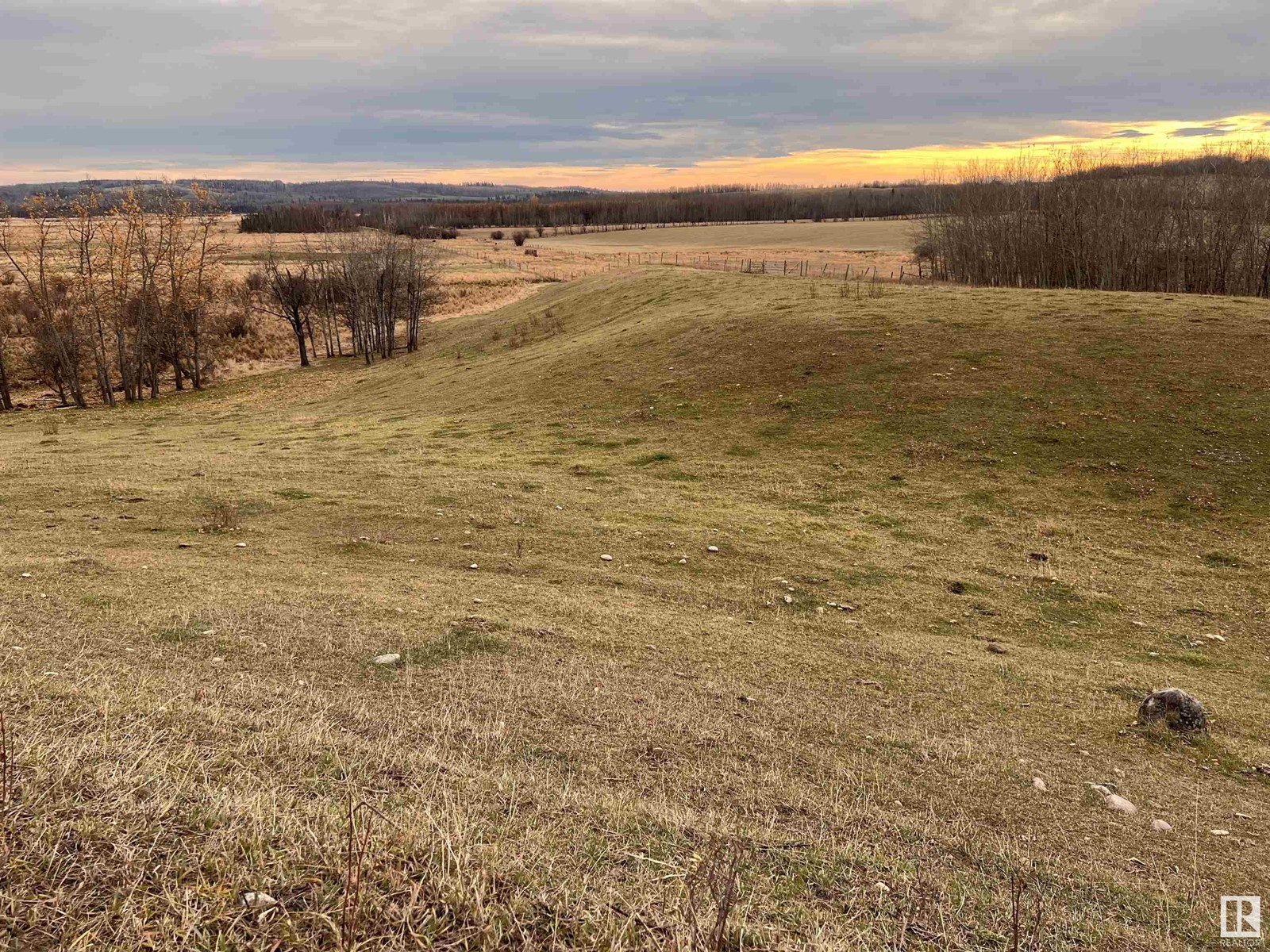 SW-28-53-6- W5, rural parkland county, Alberta