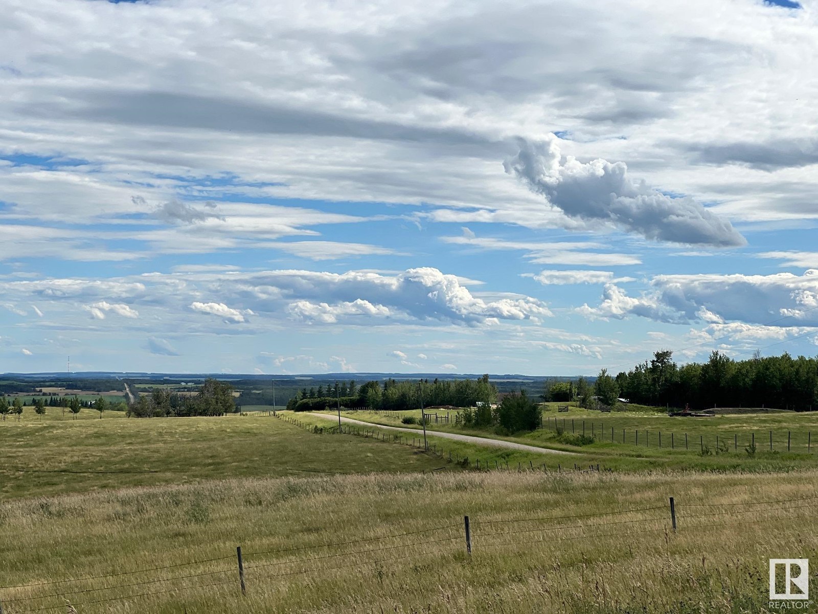58013 Rge Rd 81, Rural Lac Ste. Anne County, Alberta  T0E 1N0 - Photo 2 - E4416203