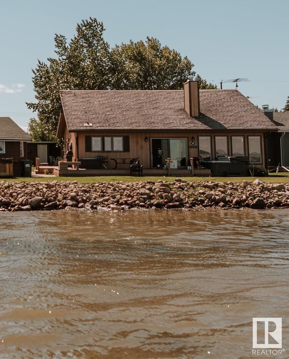 35 Lakeshore Dr, Rural Wetaskiwin County, Alberta  T0C 2V0 - Photo 3 - E4419363